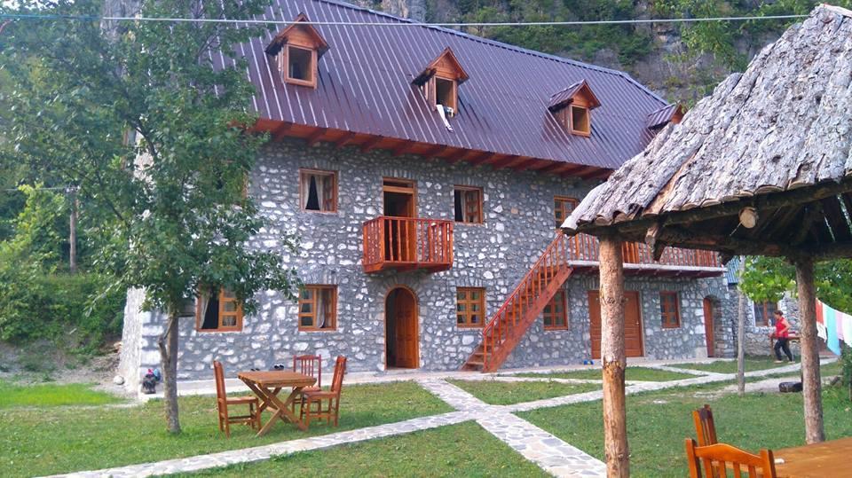 Bujtina Berishta Theth Hotel Kültér fotó