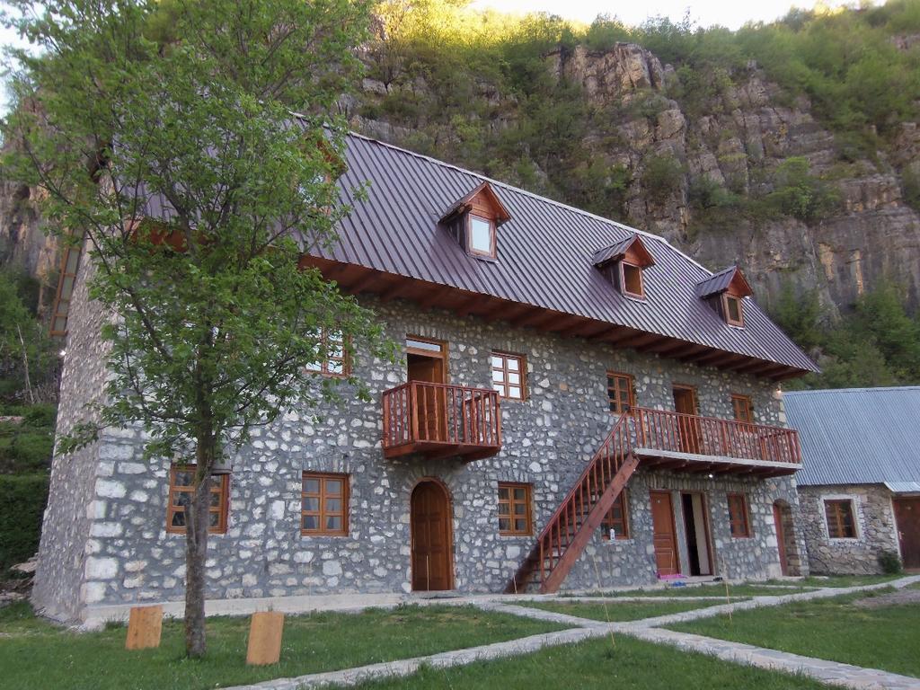 Bujtina Berishta Theth Hotel Kültér fotó