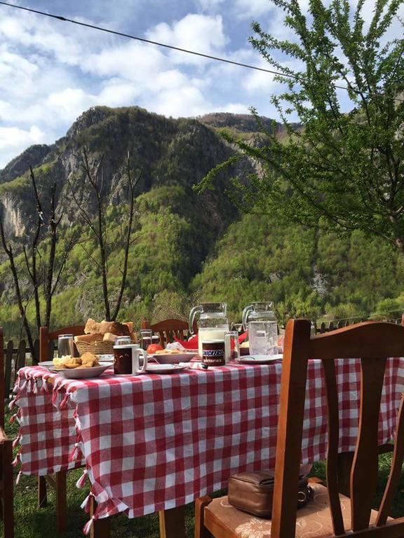 Bujtina Berishta Theth Hotel Kültér fotó