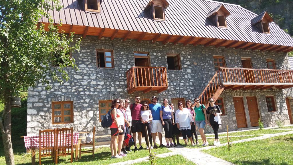 Bujtina Berishta Theth Hotel Kültér fotó