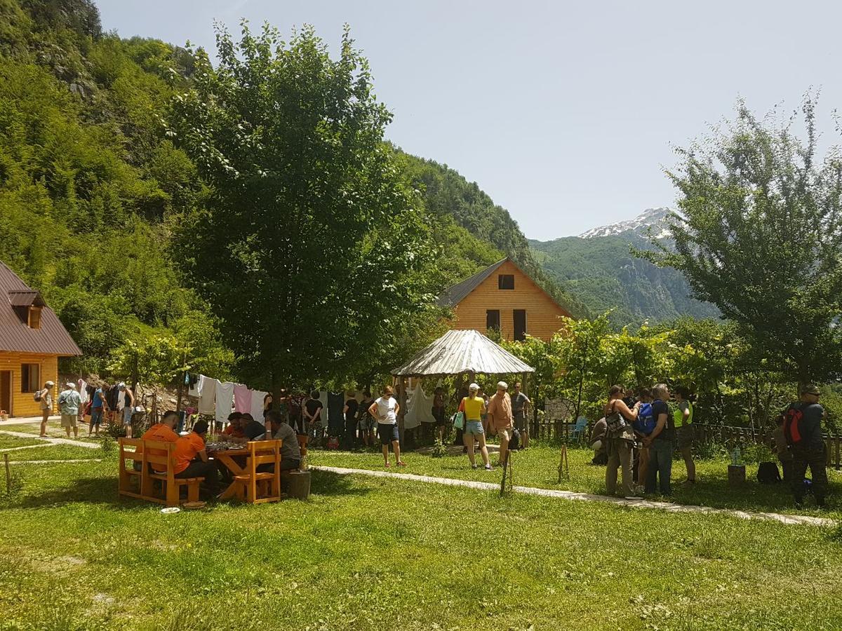 Bujtina Berishta Theth Hotel Kültér fotó